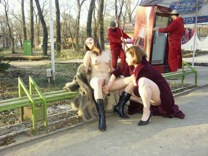 Русские лесби в публичных местах